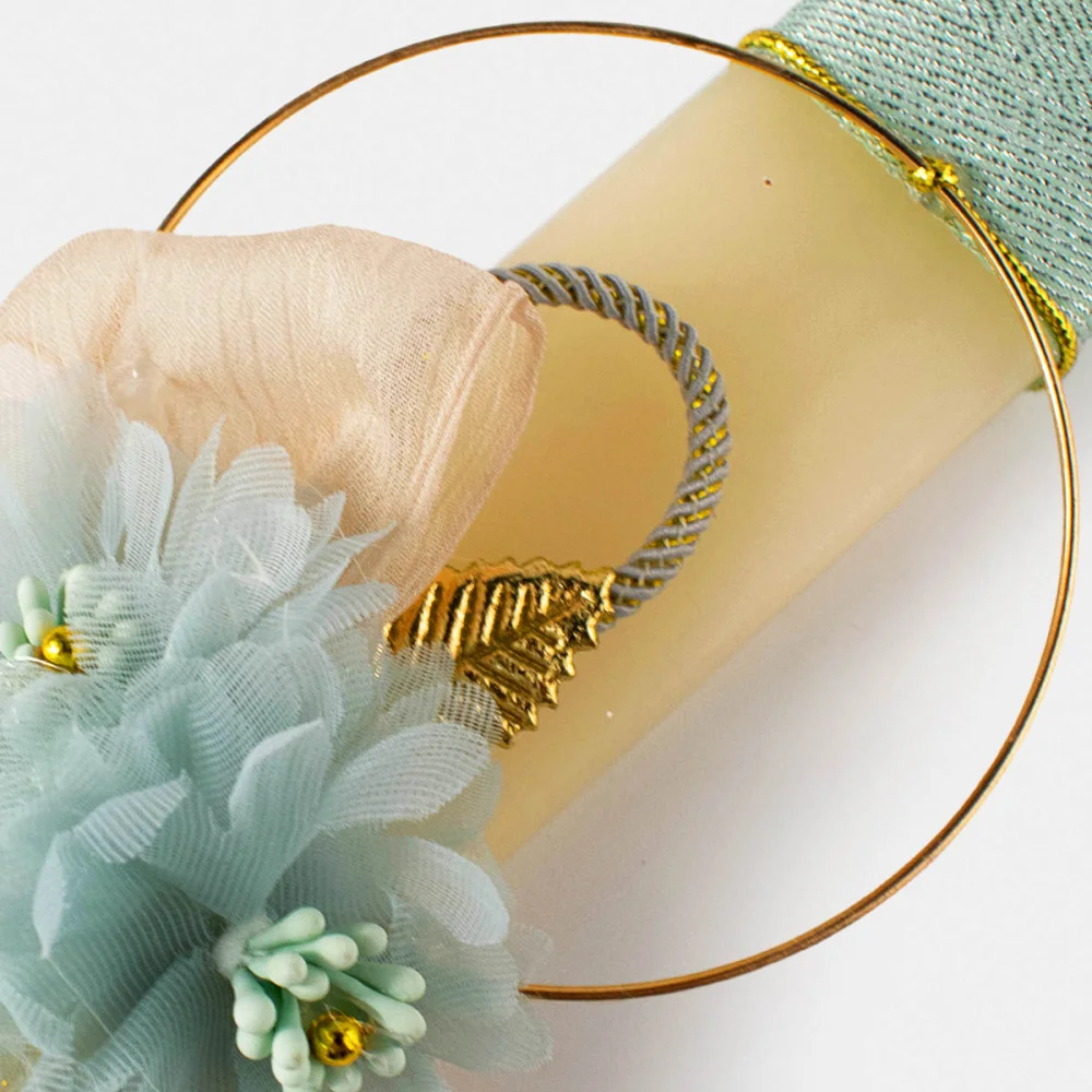 Λαμπάδα Πλακέ με Στεφάνι και Λουλούδια Τυρκουάζ - 2