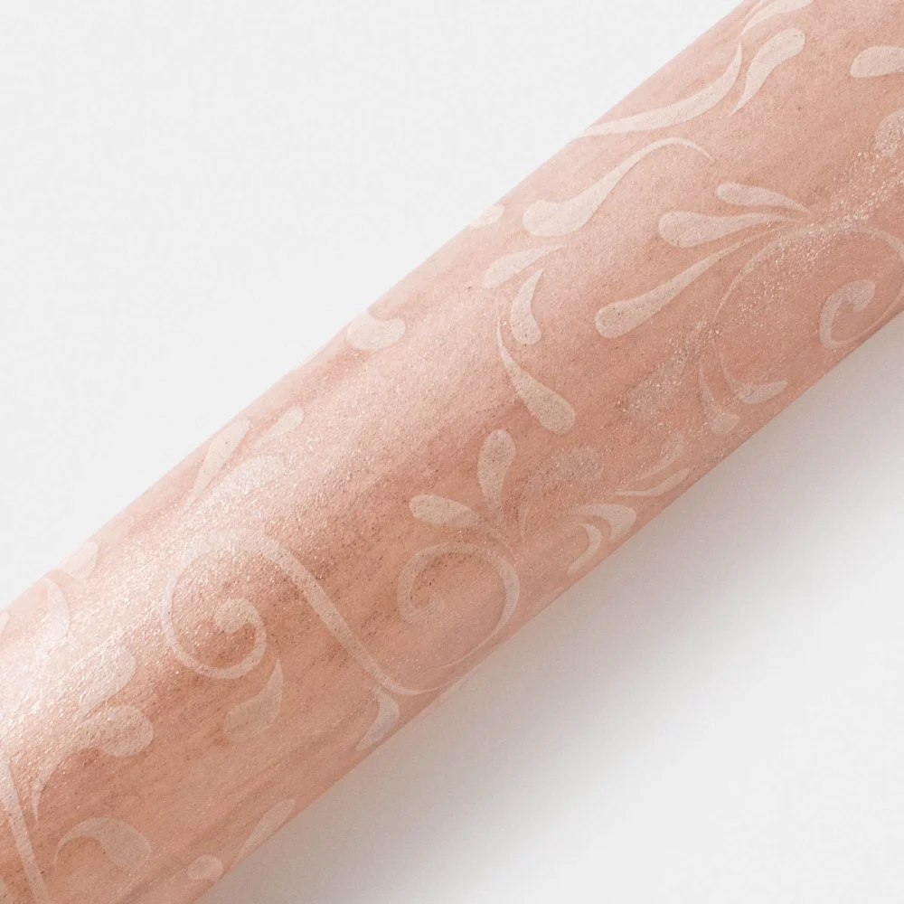 Λαμπάδα Στρογγυλή με Λευκό Ροζ Σχέδιο Λαχούρ - 2