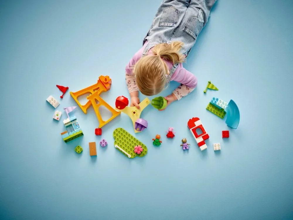 Lego Duplo Peppa Pig Funfair - 6