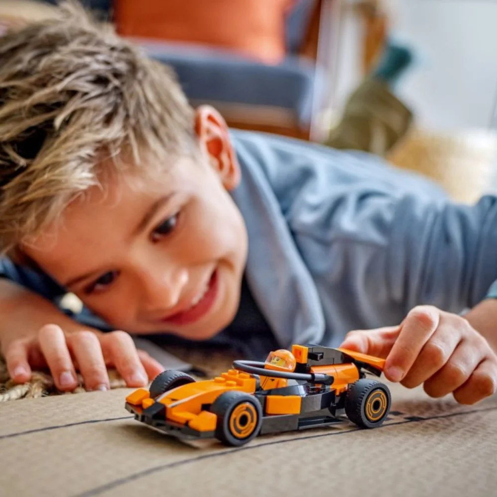 Lego City F1® Driver With Mclaren Race Car - 5