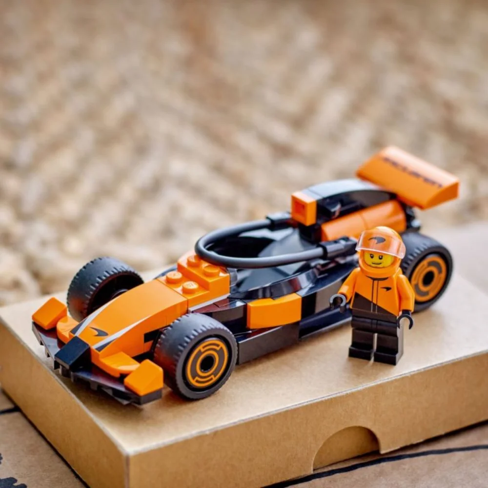 Lego City F1® Driver With Mclaren Race Car - 6