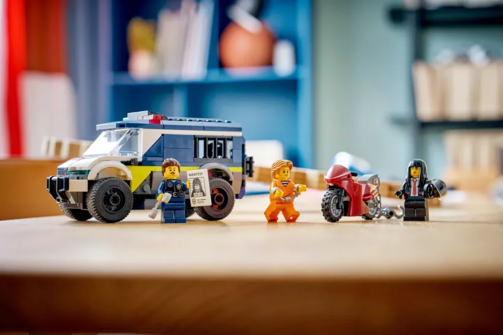 Lego City Police Prisoner Transport Van - 8