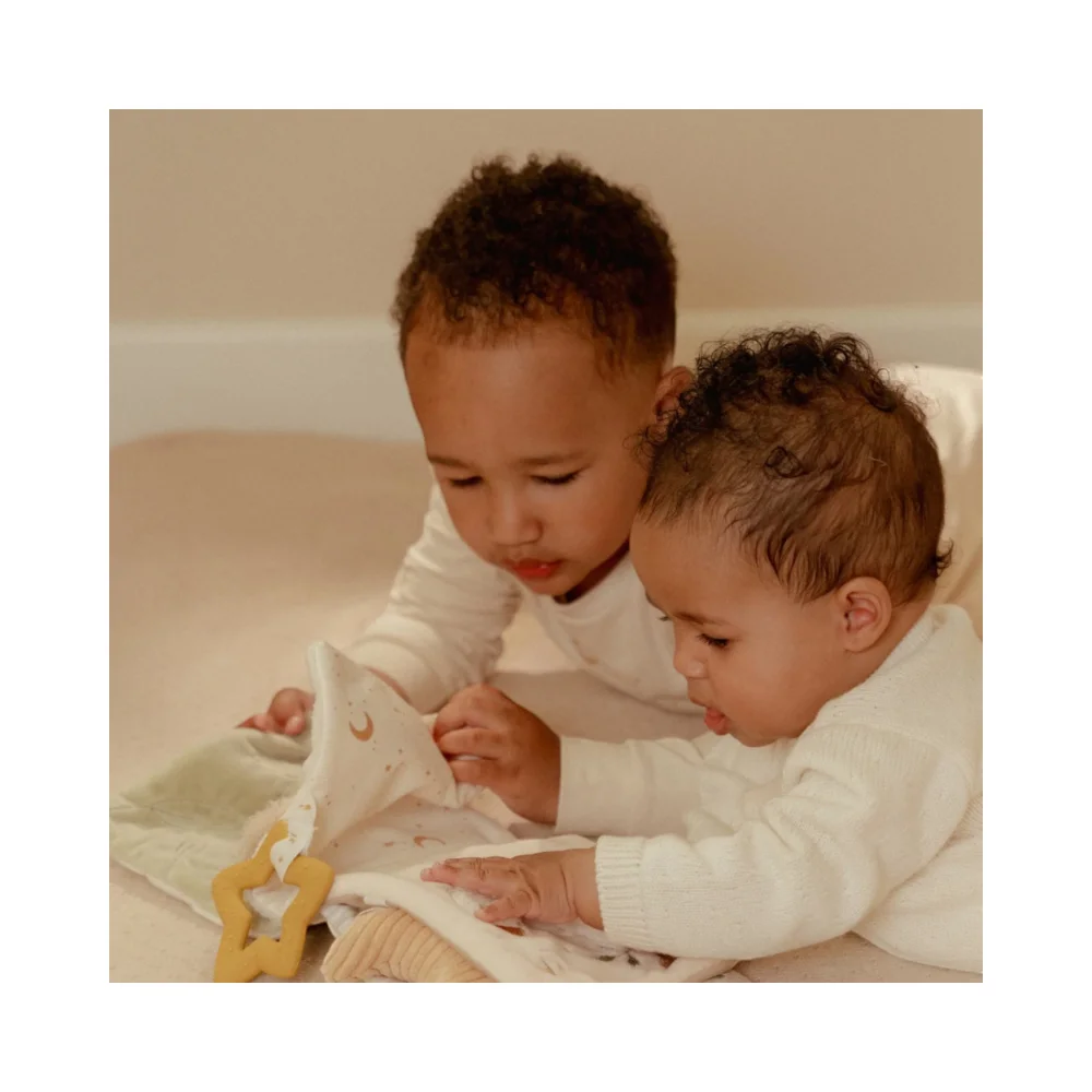 Little Dutch Υφασμάτινο Βιβλιαράκι Δραστηριοτήτων Newborn Naturals - 2