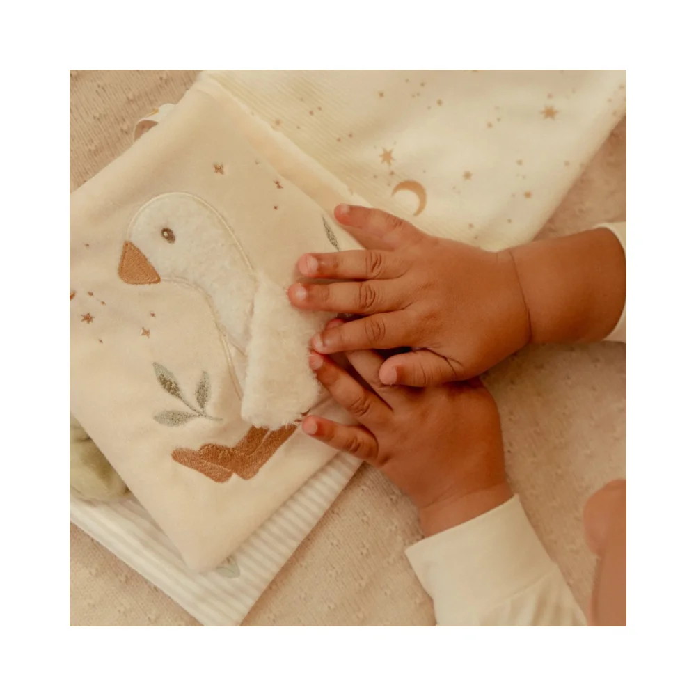 Little Dutch Υφασμάτινο Βιβλιαράκι Δραστηριοτήτων Newborn Naturals - 3