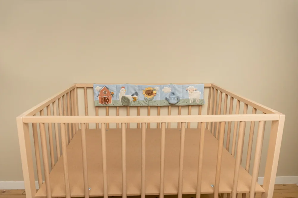 Little Dutch Υφασμάτινο Κρεμαστό Παιχνίδι Δραστηριοτήτων για Κρεβάτι Little Farm - 2